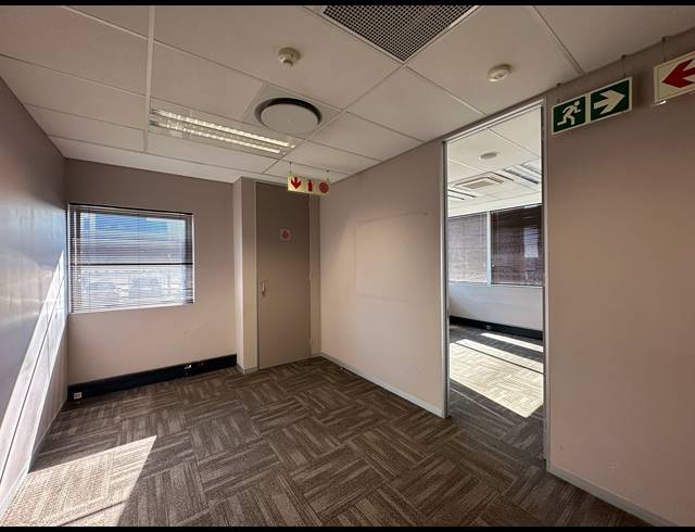 493M² OFFICE TO LET IN HIGHVELD